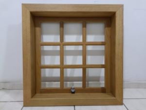 JANELA EM MADEIRA 81CM ALT X 80CM LARG TAUARI